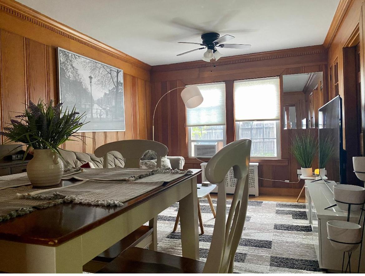 Appartamento The Royal Oak Cranston Esterno foto