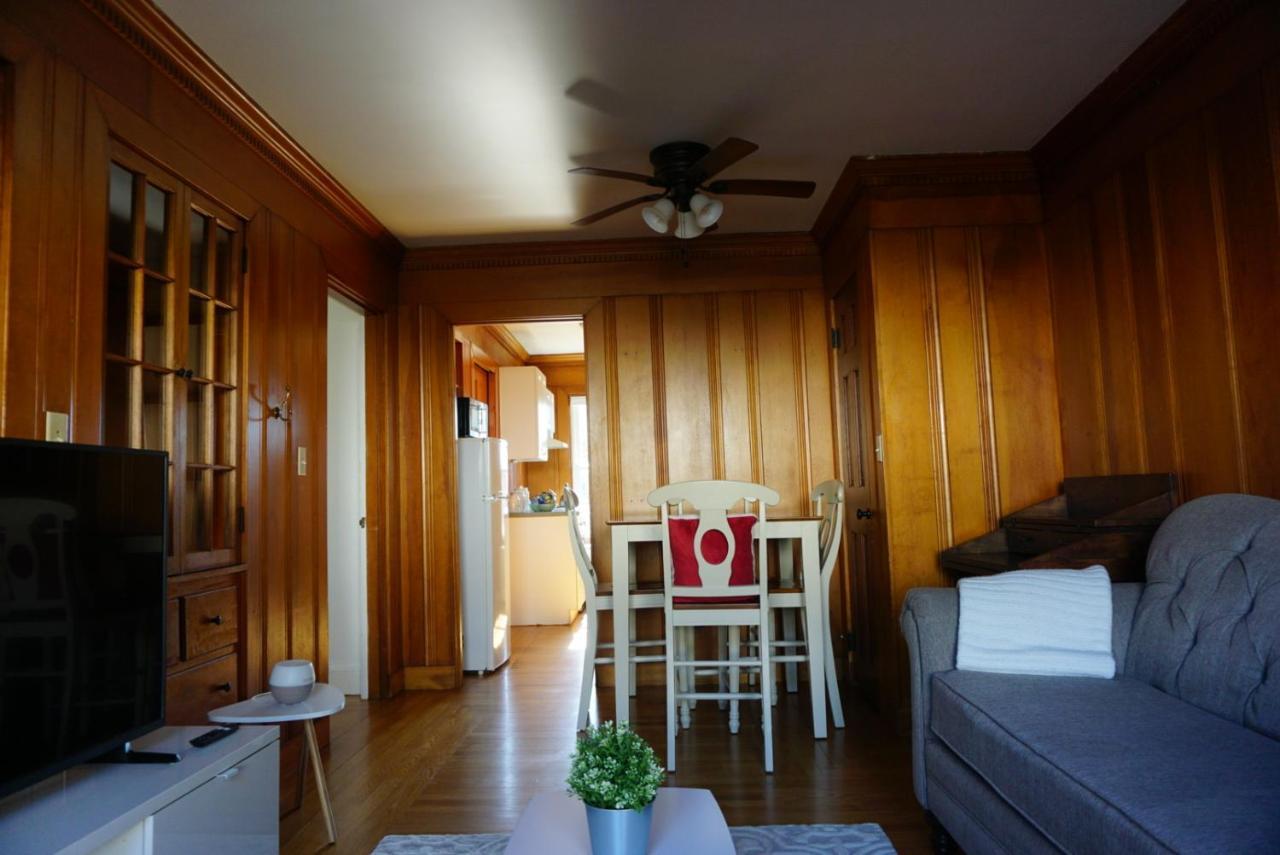 Appartamento The Royal Oak Cranston Esterno foto